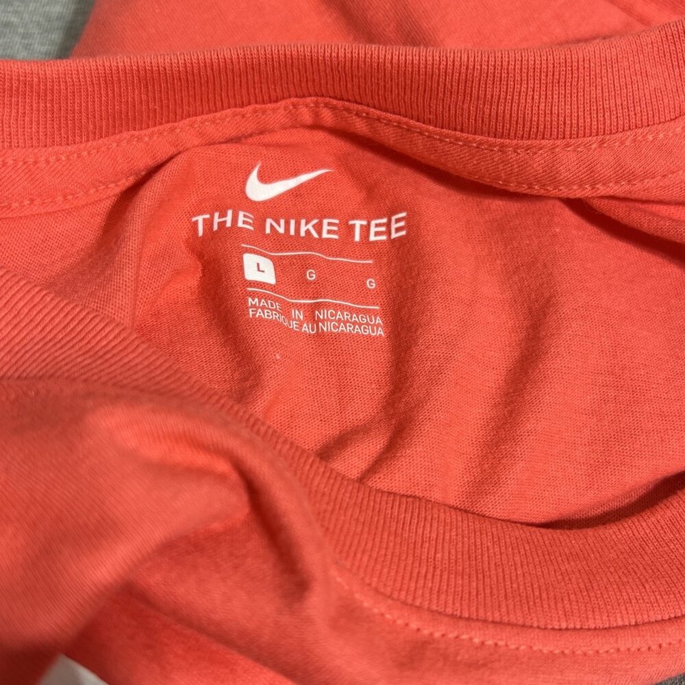 Nike Tee Sportswear Just Do It. Logo Coral Men’s Large - Picture 9 of 9